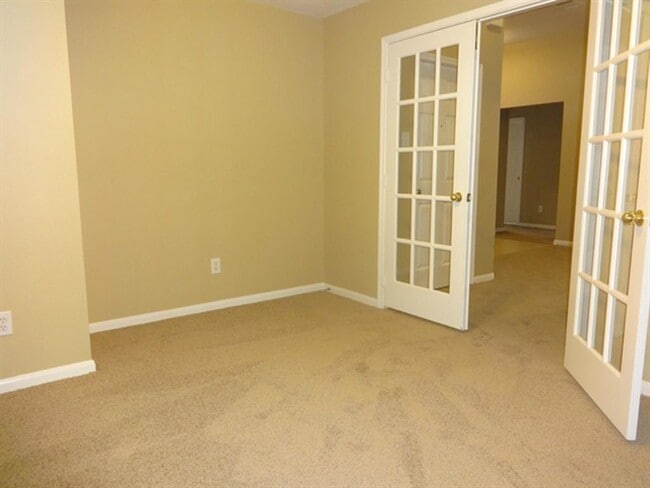 Building Photo - 32306 Willow Creek Park