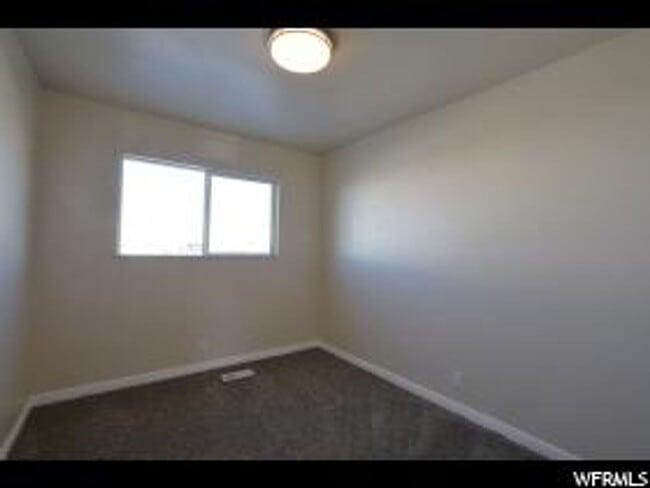 Building Photo - Beautifully Renovated Duplex in Salt Lake City