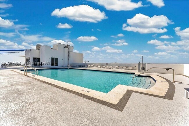 Building Photo - 1830 Radius Dr