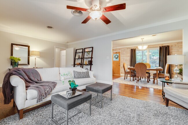 Living / Dining - 2515 Sherwood St