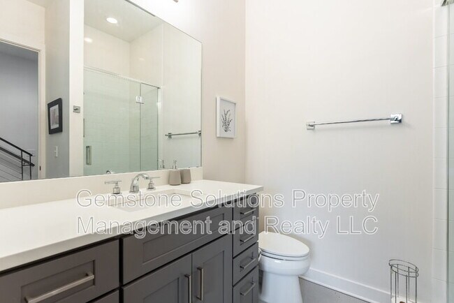 Building Photo - 815 Melpark Ct