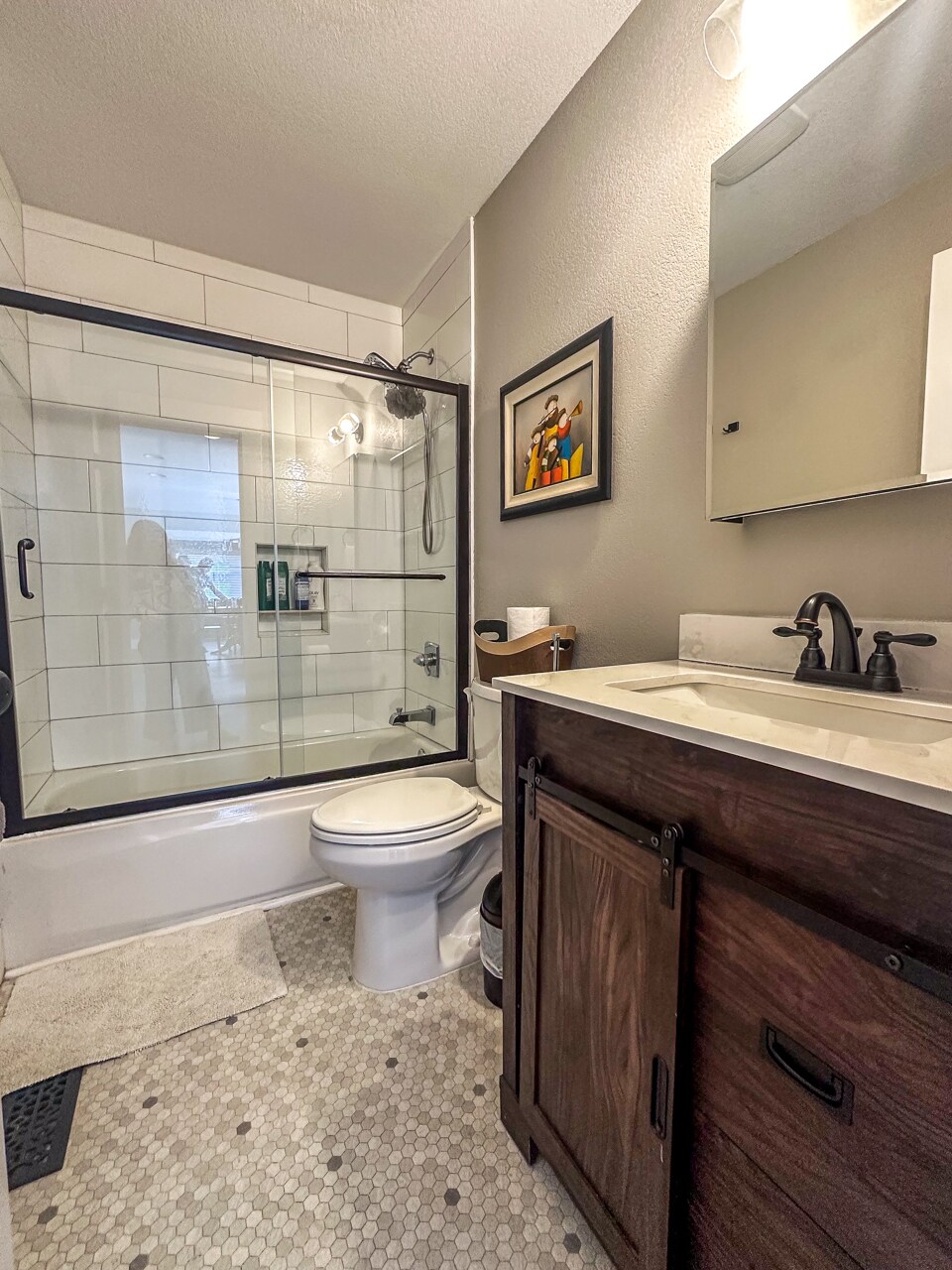 Building Photo - 5530 N Haight Ave