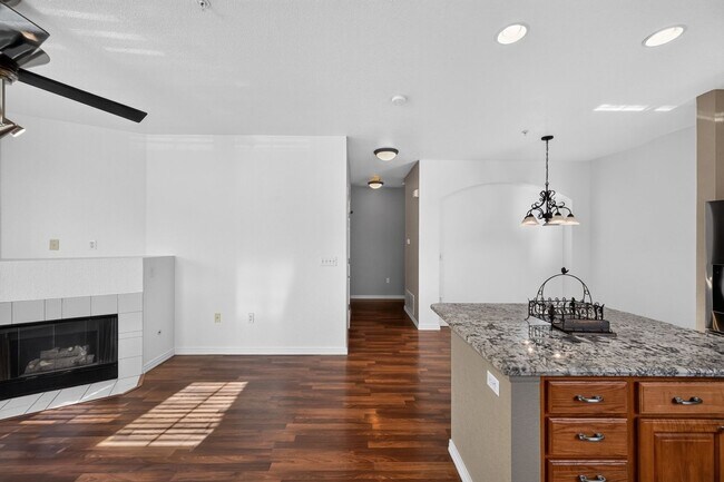 Building Photo - 9441 Ashbury Cir