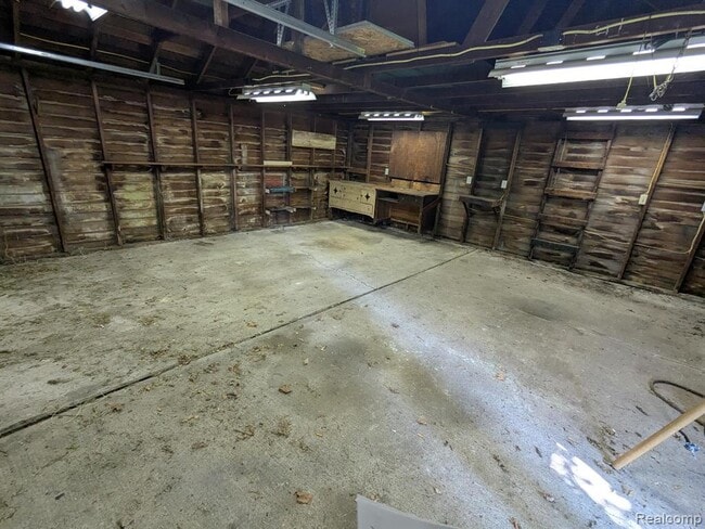 Building Photo - 21103 Nummer St