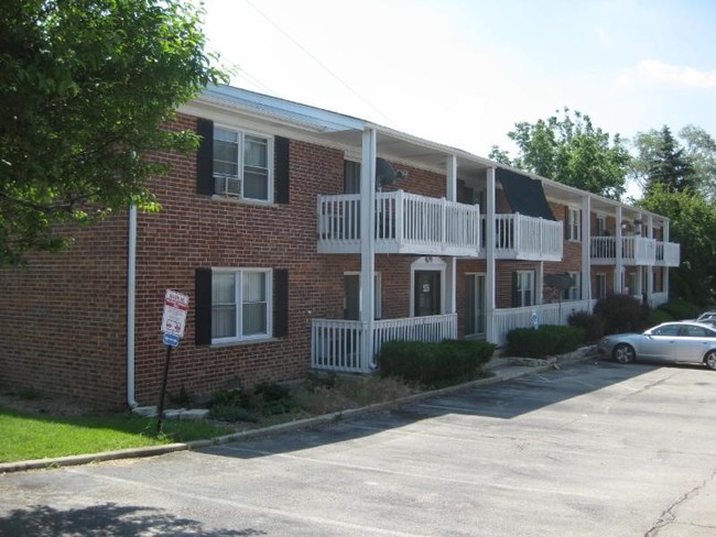 Building Photo - Maple Apts