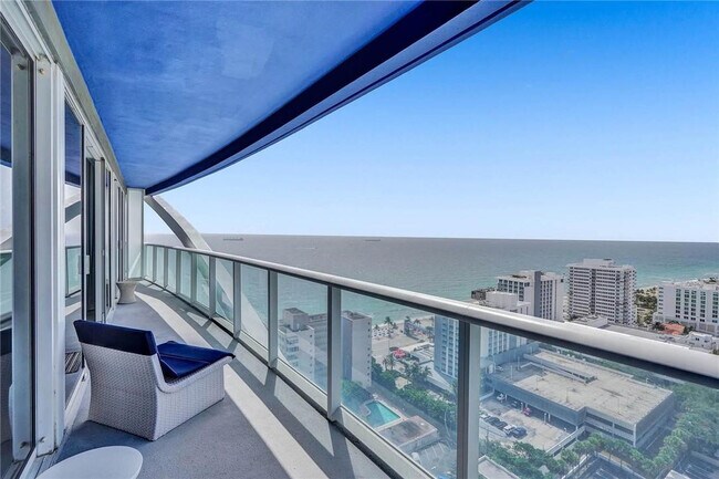 Building Photo - 3101 Bayshore Dr