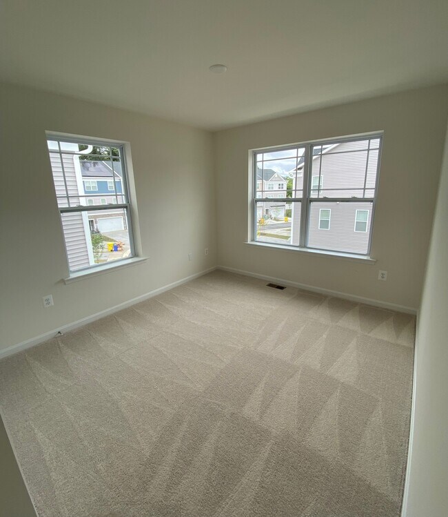 Building Photo - 225 Jenkins Way