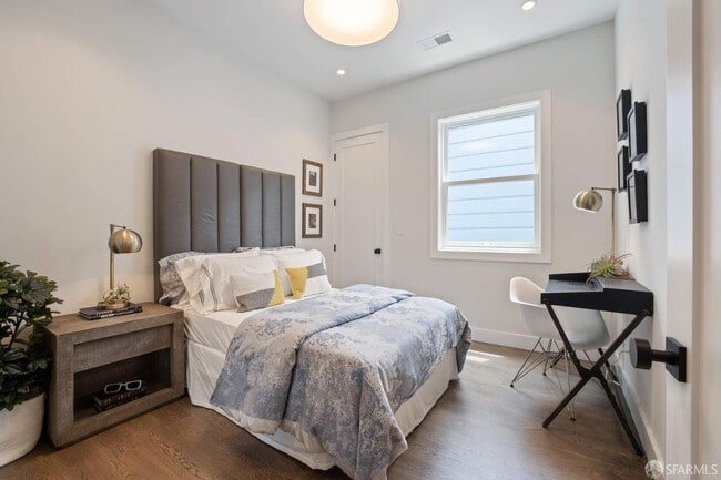 Building Photo - 903 Minnesota St