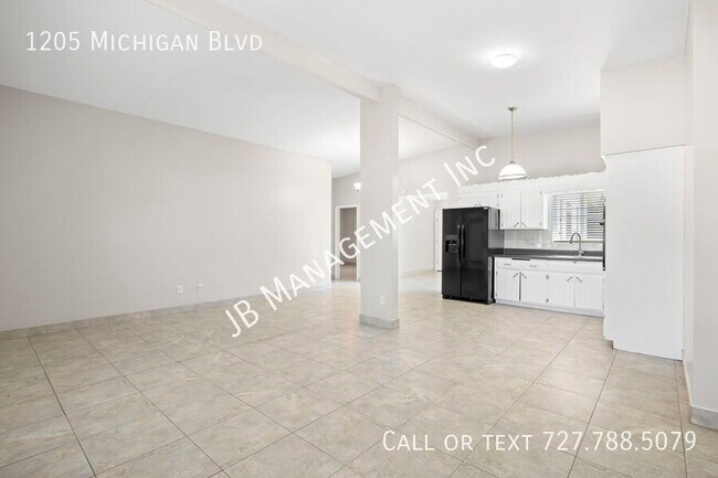 Building Photo - 1205 Michigan Blvd