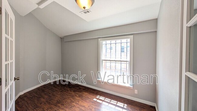 Building Photo - 202 Cheyenne Blvd