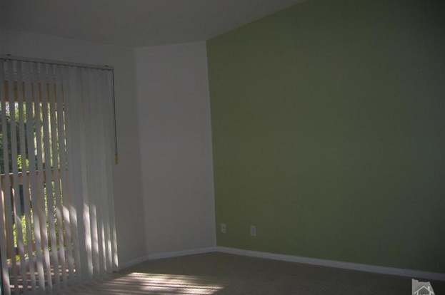 Building Photo - 640 Indian Oak Ln
