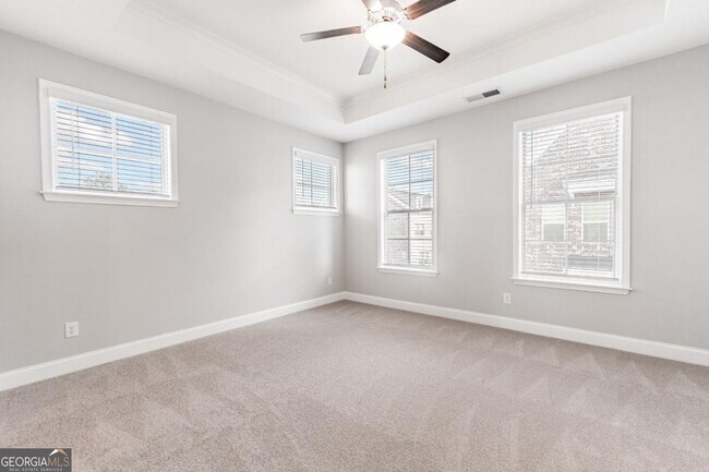 Building Photo - 5051 Pinckney Ln