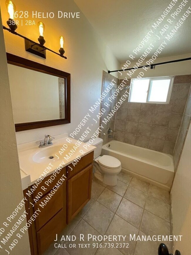 Building Photo - 9628 Helio Dr