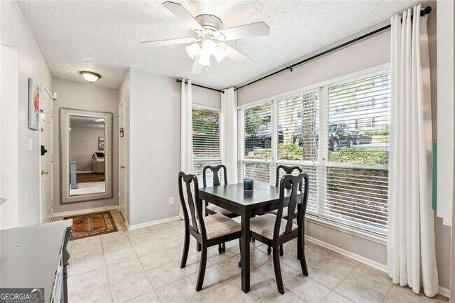 Building Photo - 6808 Glenridge Dr