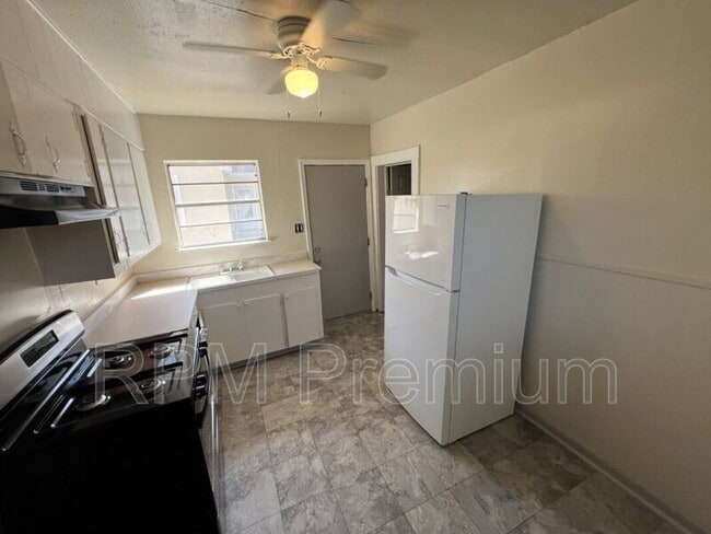 Building Photo - 13363 Sunshine Rd