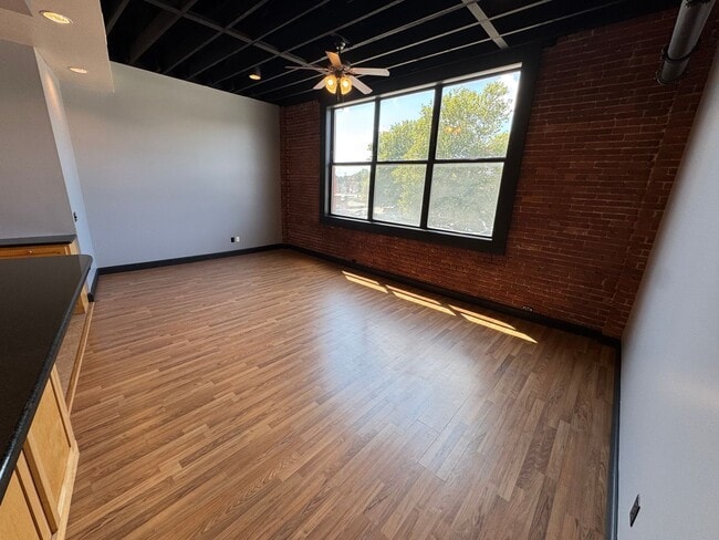 Building Photo - Beautiful Loft in Downtown Springfield