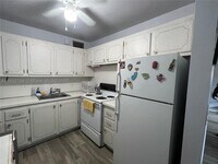 Building Photo - 279 Markham N