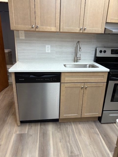 Building Photo - 5832 Phillips Ave