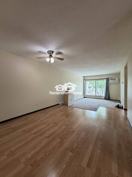 Building Photo - 1601 N Innsbruck Dr