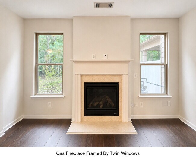 Building Photo - Move-In Ready Townhome in Coveted Castleberry Village Neighborhood