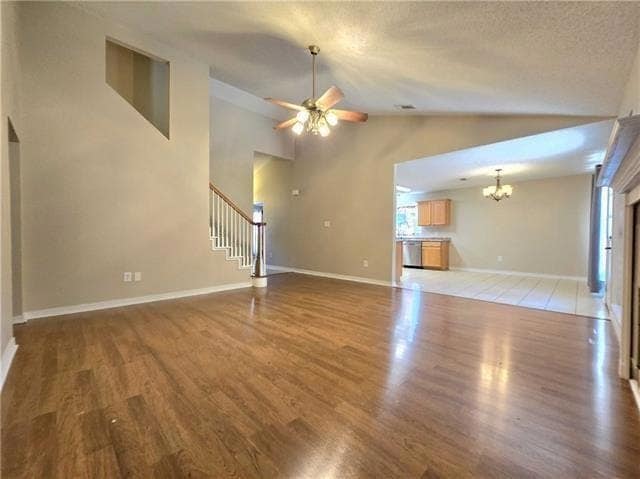 Building Photo - 1045 Claire Dr