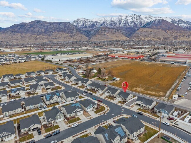 Building Photo - Beautiful 5 Bed / 3 Bath Single-Family Home in Lindon