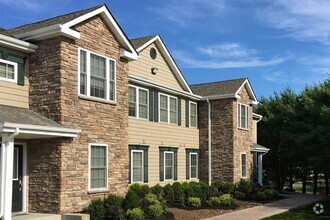 Building Photo - 100 Vista View Dr