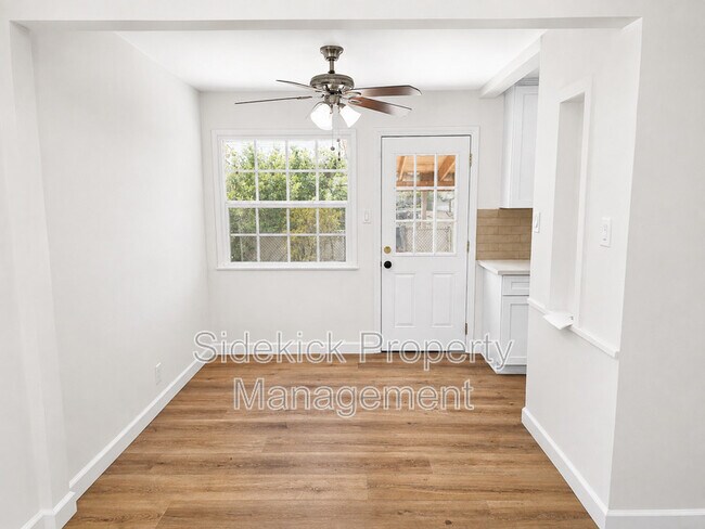 Building Photo - 8941 Songfest Dr