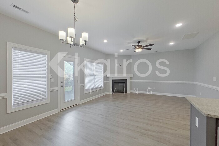 Building Photo - 3709 Oak Leaf Wy