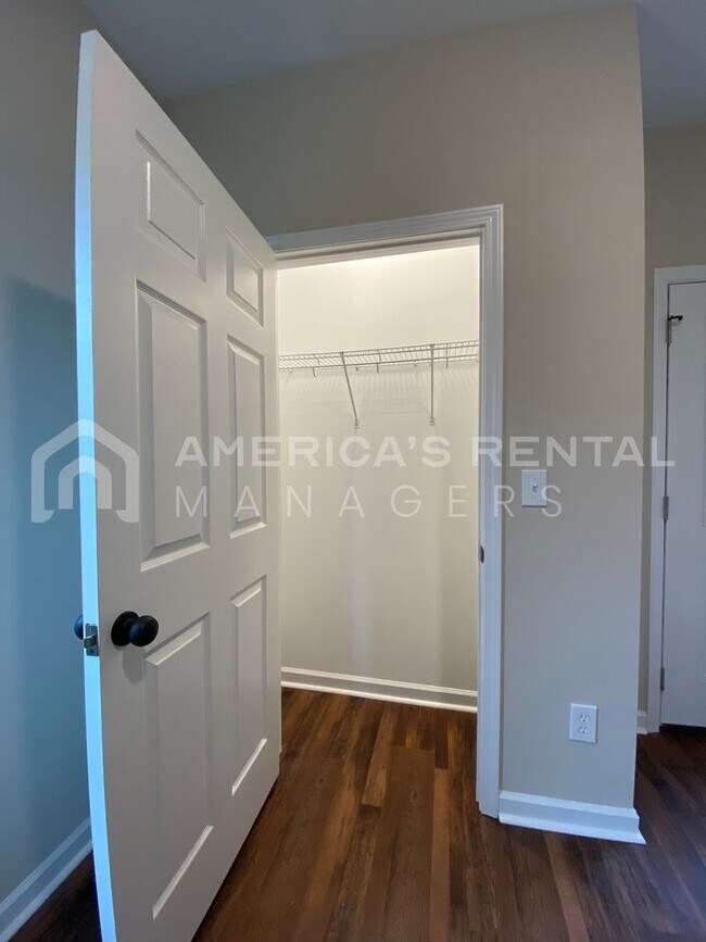 Building Photo - Home for Rent in Cullman! View with 48 Hou...