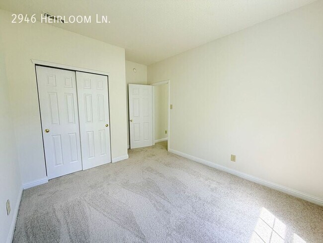 Building Photo - 2946 Heirloom Ln