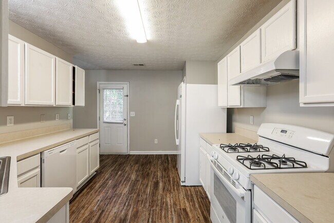 Building Photo - 6937 Fairway Trail