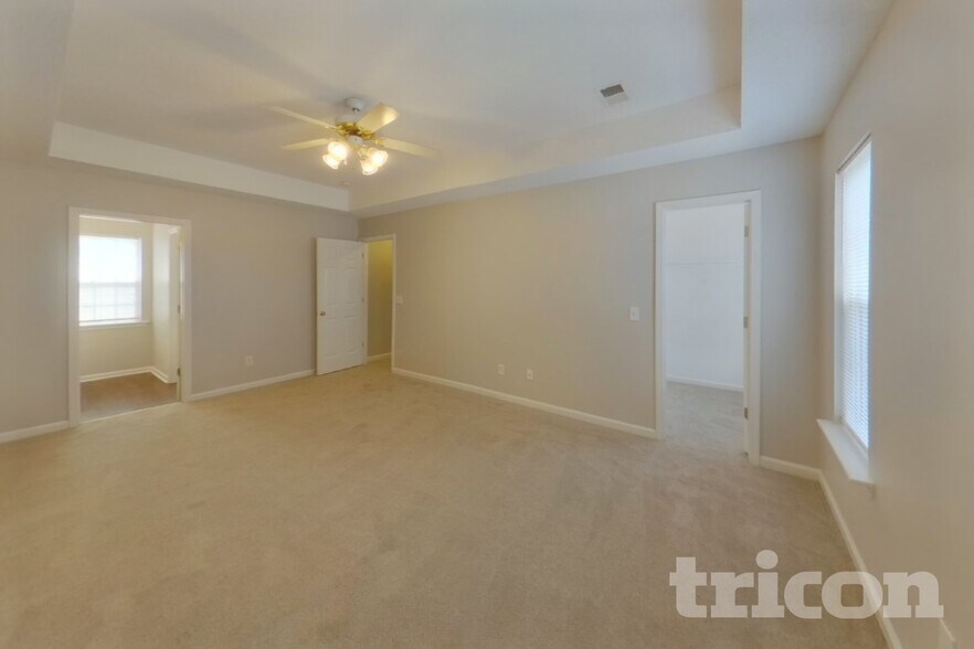 Building Photo - 163 Brooksong Dr