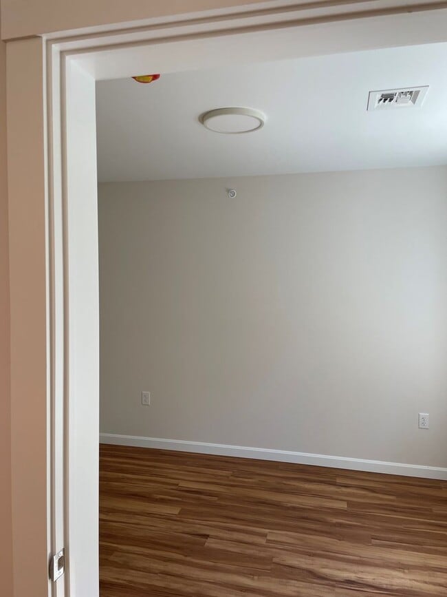 Building Photo - Village at Autumn Pond II:  One Bedroom pl...