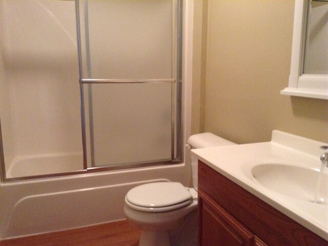 Building Photo - 116 Arbor Glen Ct