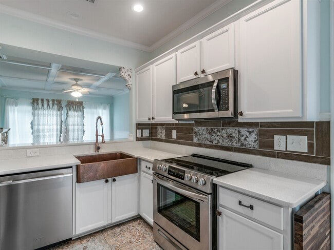 Building Photo - 207 English Ivy Dr