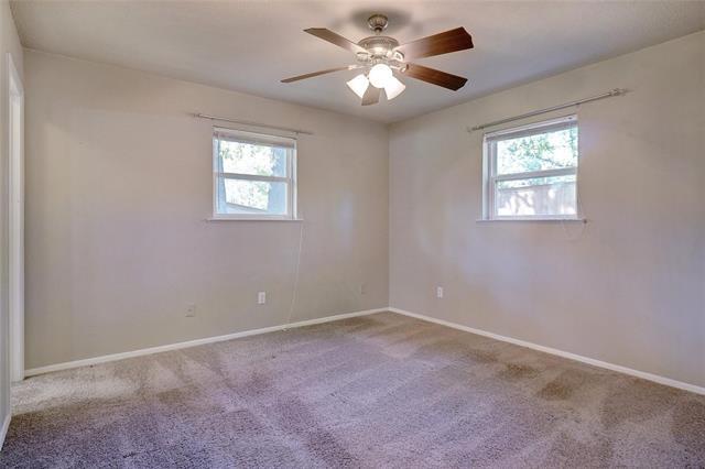 Building Photo - 605 Hillside Dr