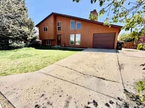 Building Photo - Pet-friendly 4-BR Home in Cedar City with Large Yard