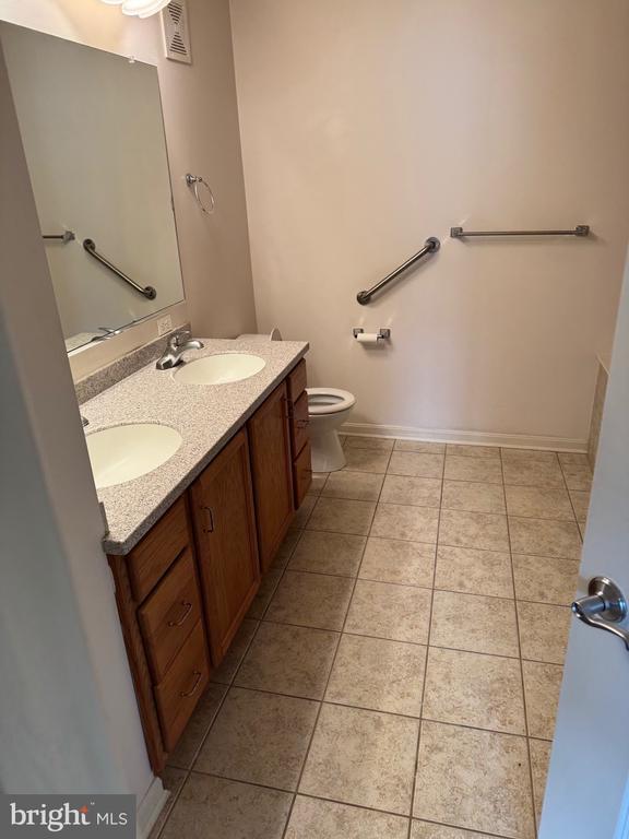 Building Photo - 4310 Lydia Hollow Dr