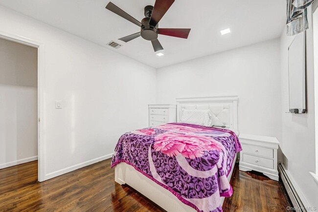 Building Photo - 475 Old Country Rd