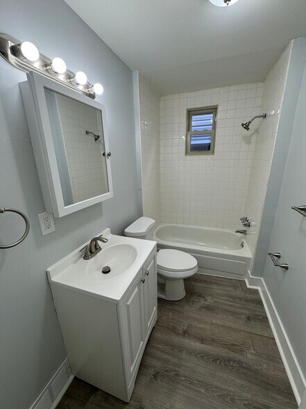 Building Photo - 363 Woodruff St