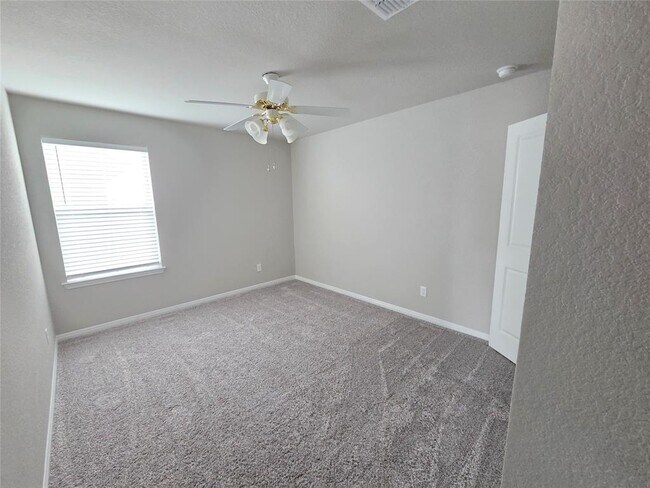 Building Photo - 1604 Homestead Farms Dr