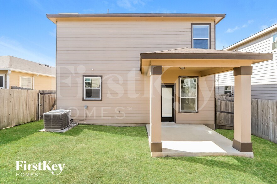 Building Photo - 2410 Yaupon Cyn