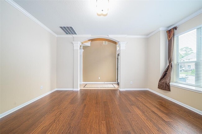 Building Photo - 14418 Chartley Falls Dr