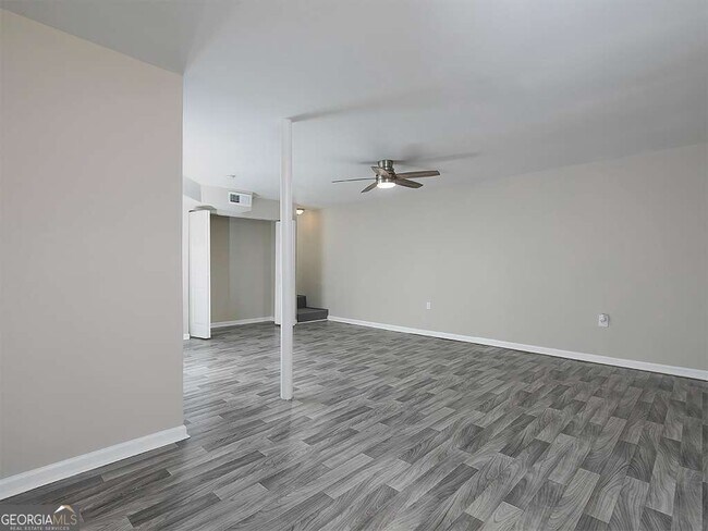 Building Photo - 3874 Mulkey Cir SW