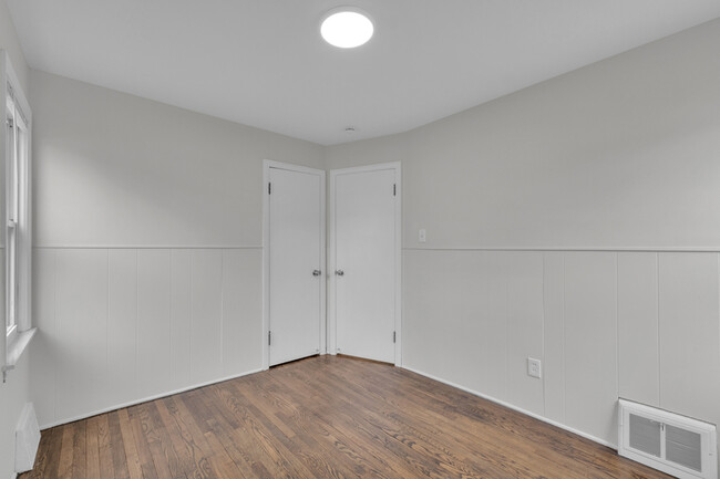 Building Photo - 18333 Beechwood St