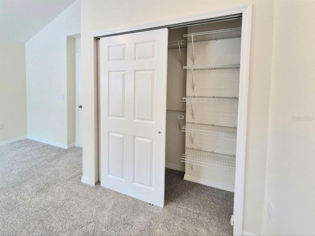 Building Photo - 2214 Green Oaks Ln