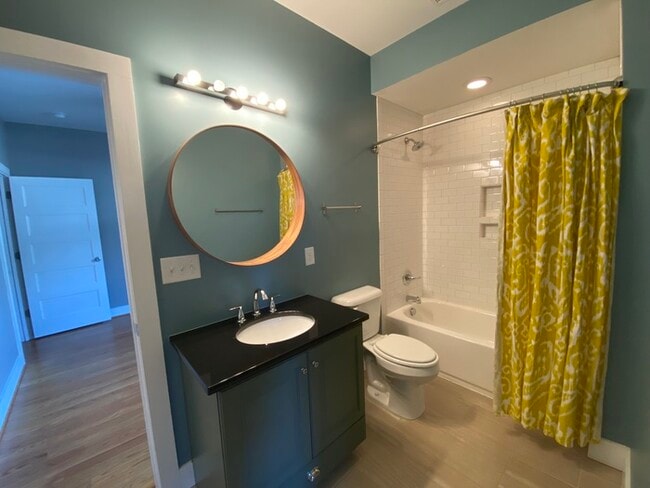 Building Photo - 906 Culpepper Ln