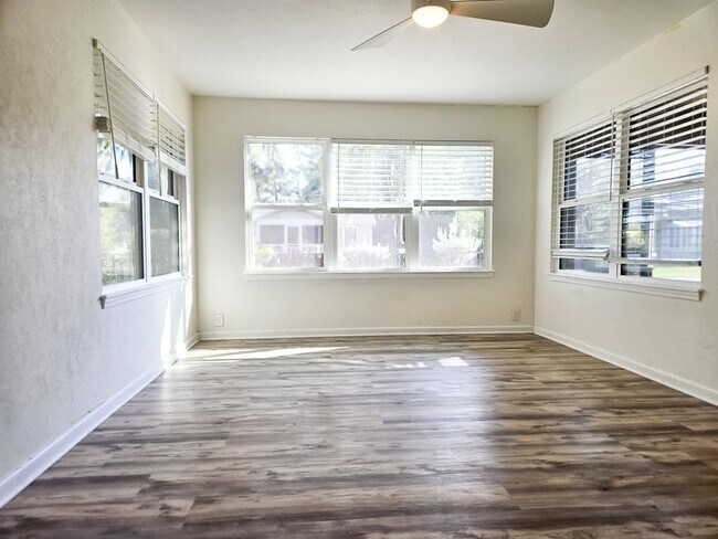 Building Photo - Beautiful 4/2 in Gainesville's Beldevere Area