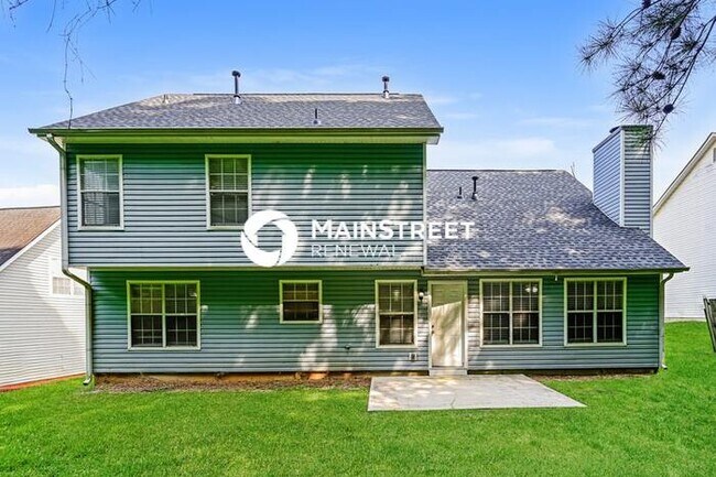 Building Photo - 4 Bedroom Pet-Friendly Home in DECATUR, GA with Main Street Renewal